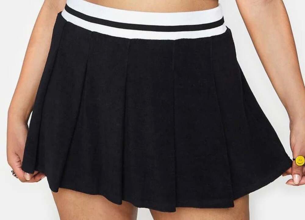 dELiA*s BUCKET LIST ADVENTURES PLEATED TERRY CLOTH SKIRT 
Color Black with White